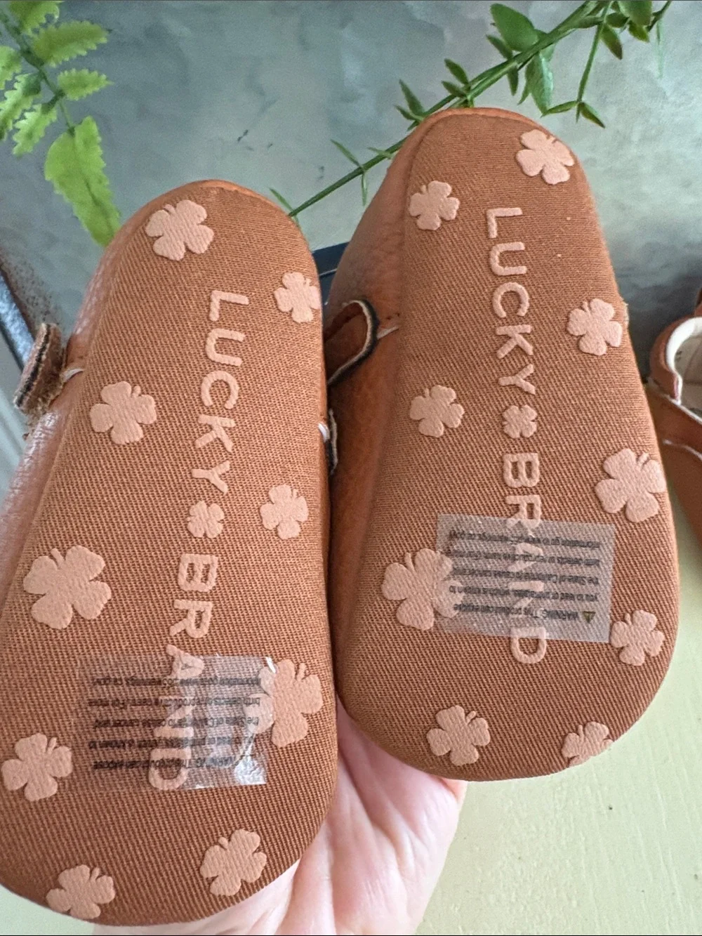 Lucky Brand Brown pebbled vegan leather baby booties shoes Size 3 6-9 months NWT